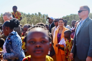 La ministre Meryame Kitir rend visite au programme de la FAO dans les forêts de Miombo en RDC
